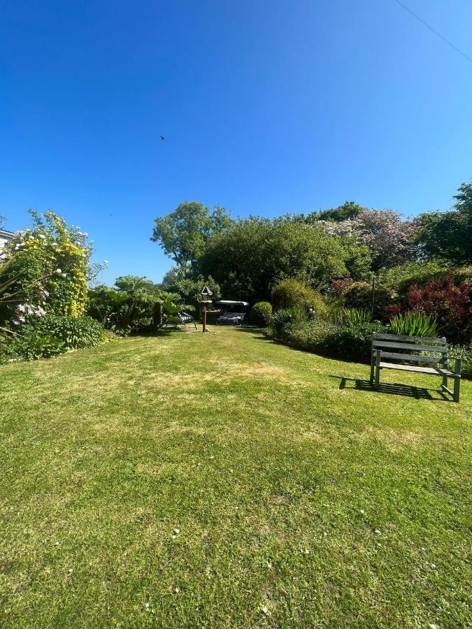 Bed and Breakfast Broadmoor Farm Kilgetty Экстерьер фото